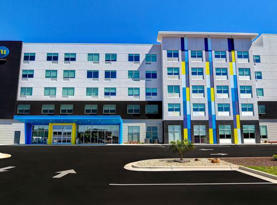 Tru by Hilton Rocky Mount allows check-in for 18 year-old guests