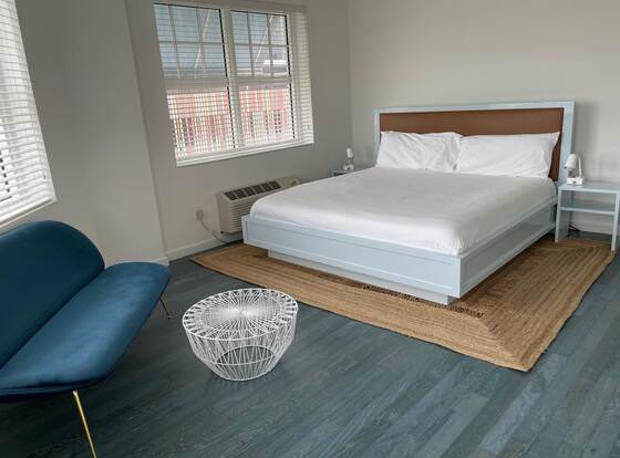 The Variety by LuxUrban allows check-in for 18 year-old guests