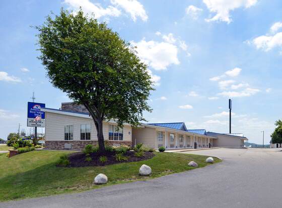 Americas Best Value Inn St. Clairsville Wheeling allows check-in for 18 year-old guests