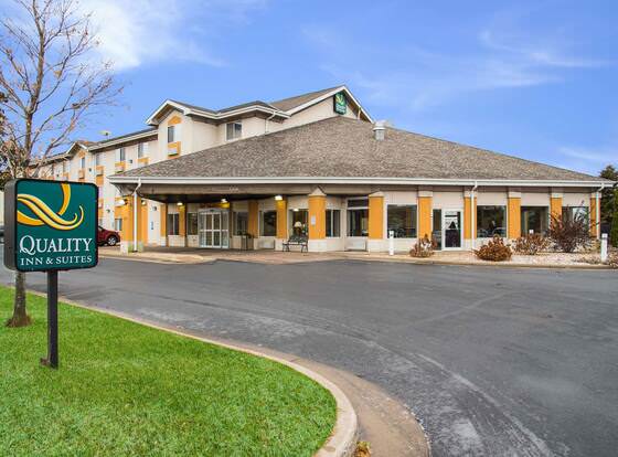 Quality Inn & Suites allows check-in for 18 year-old guests