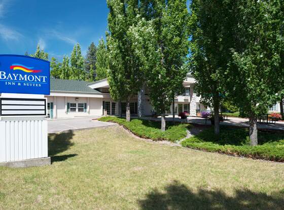 Baymont by Wyndham Coeur D Alene allows check-in for 18 year-old guests