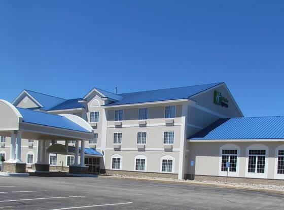 Holiday Inn Express Hotel & Suites Cadillac, an IHG Hotel allows check-in for 18 year-old guests