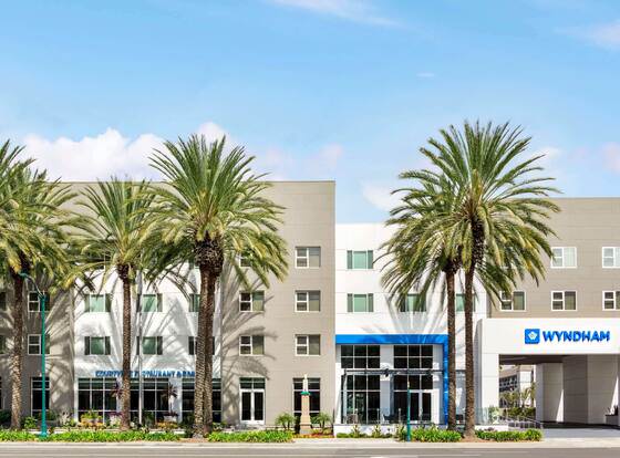 Wyndham Anaheim allows check-in for 18 year-old guests