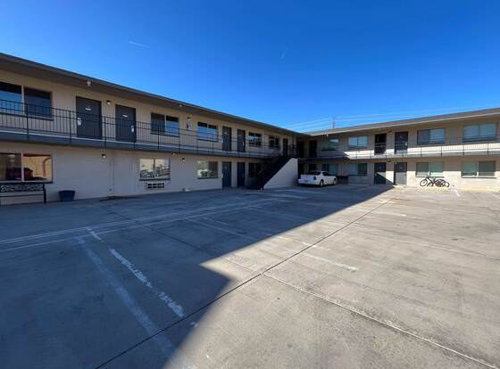 Motel 6 Williams, AZ - Downtown - Grand Canyon allows check-in for 18 year-old guests