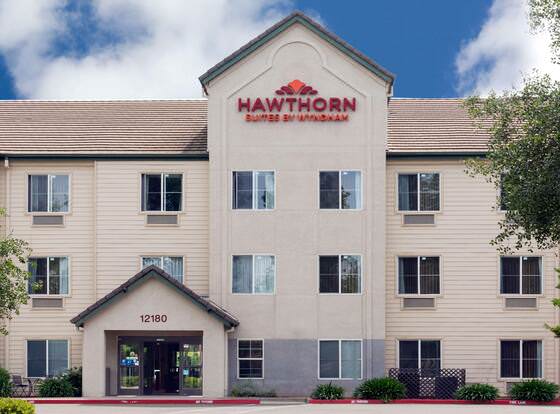 Hawthorn Suites by Wyndham Rancho Cordova/Folsom allows check-in for 18 year-old guests