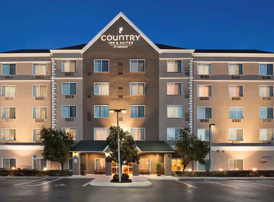 Country Inn & Suites by Radisson, Ocala, FL allows check-in for 18 year-old guests