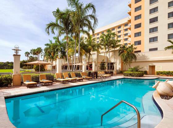 Renaissance Fort Lauderdale West Hotel allows check-in for 18 year-old guests