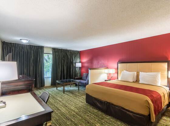 Fresno City Inn allows check-in for 18 year-old guests