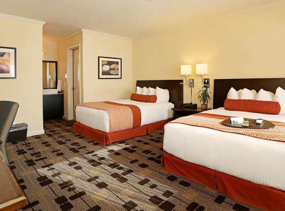 The Zen Hotel Palo Alto allows check-in for 18 year-old guests