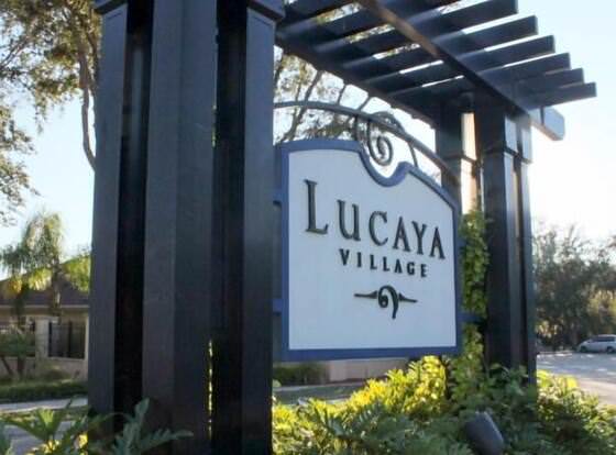 Lucaya 3 Bedroom 2 Bath Townhome With Flat Screen TV allows check-in for 18 year-old guests