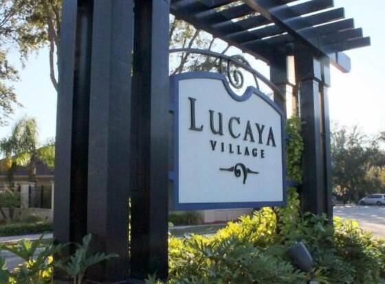 Lucaya 3 Bedroom 2 Bath Townhome With Modern Dining Room allows check-in for 18 year-old guests