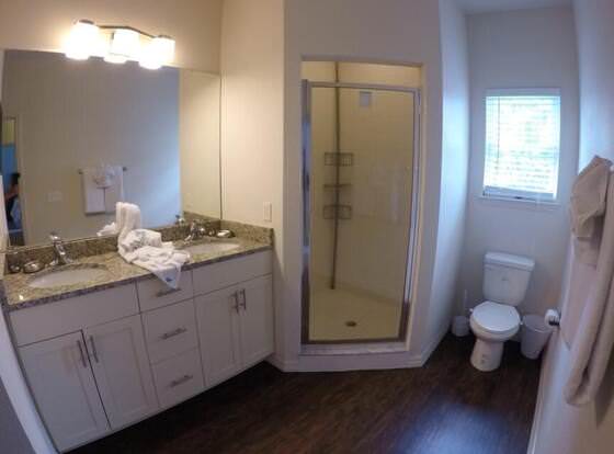 Lucaya 4 Bedrooms 3 Baths Townhome, Spacious Living Room allows check-in for 18 year-old guests