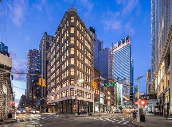 Sonder Flatiron allows check-in for 18 year-old guests