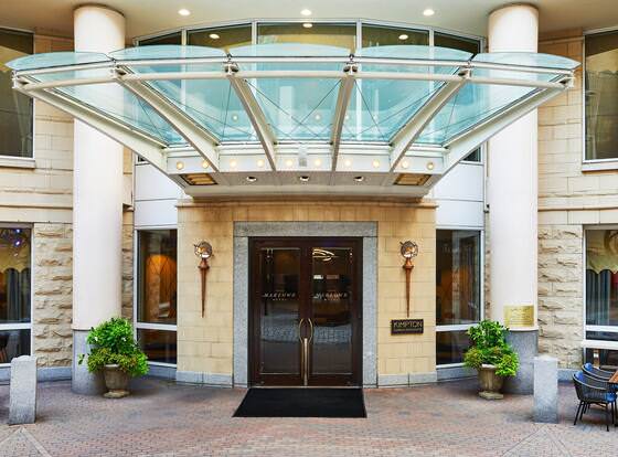 Kimpton Marlowe Hotel, an IHG Hotel allows check-in for 18 year-old guests