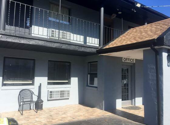 American Inn allows check-in for 18 year-old guests