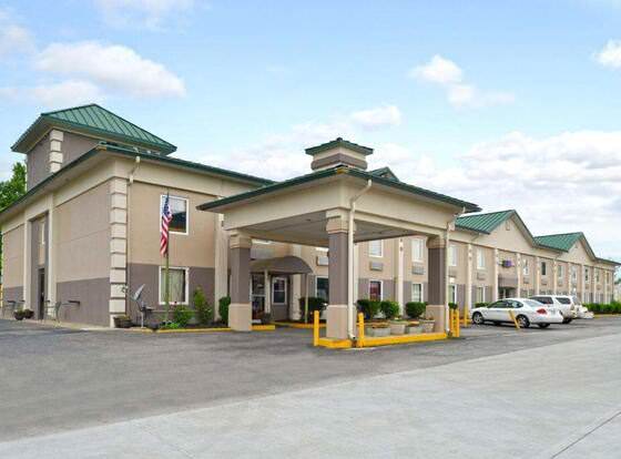 Country Garden & Suites allows check-in for 18 year-old guests