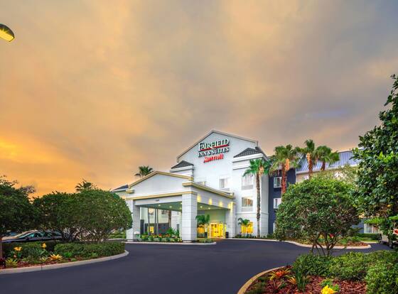 Fairfield Inn & Suites by Marriott Sarasota Lakewood Ranch allows check-in for 18 year-old guests
