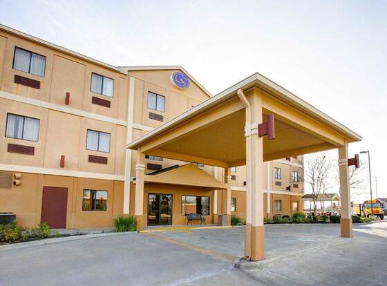 Comfort Suites Brenham allows check-in for 18 year-old guests