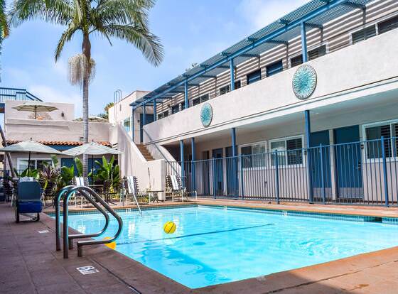 Beachside Inn allows check-in for 18 year-old guests