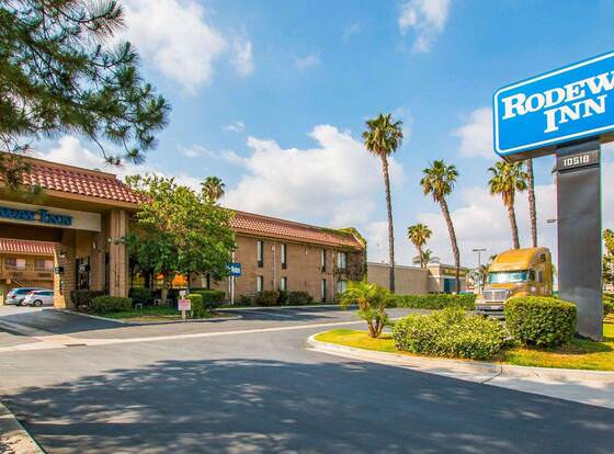 Rodeway Inn Riverside allows check-in for 18 year-old guests