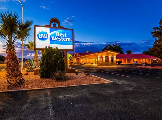 Best Western Mission Inn allows check-in for 18 year-old guests