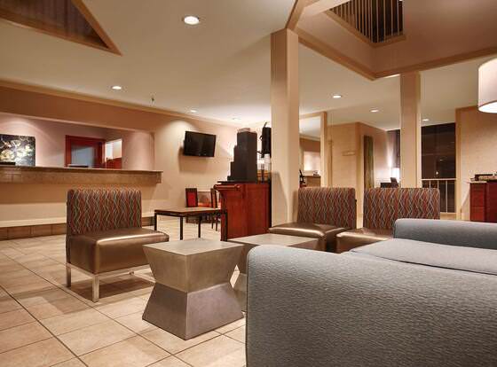 Best Western De Anza Inn allows check-in for 18 year-old guests