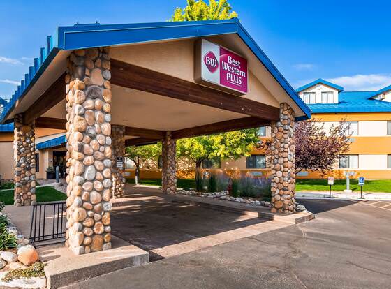 Best Western Plus Eagle/Vail Valley allows check-in for 18 year-old guests