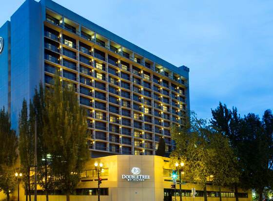 DoubleTree by Hilton Hotel Portland allows check-in for 18 year-old guests