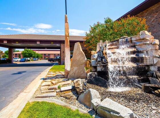 Best Western Elko Inn allows check-in for 18 year-old guests