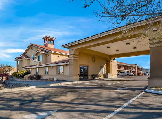 SureStay Hotel By Best Western Fernley allows check-in for 18 year-old guests