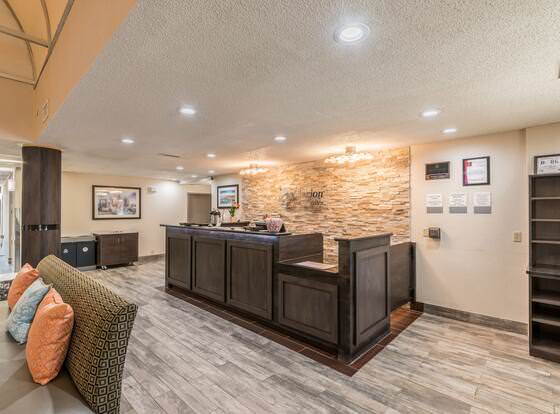 Lake Norman Inn and Suites allows check-in for 18 year-old guests