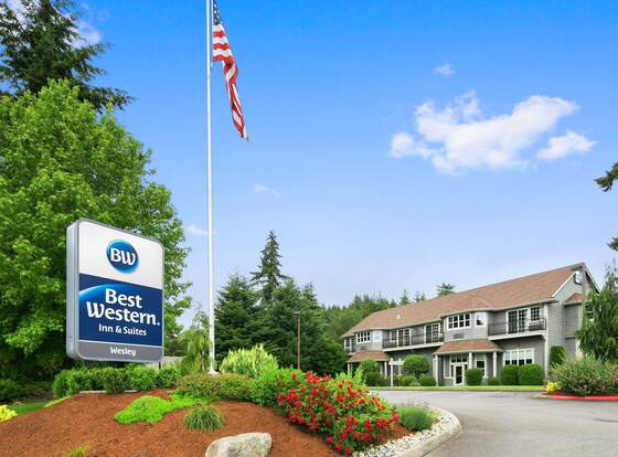 Best Western Wesley Inn & Suites allows check-in for 18 year-old guests