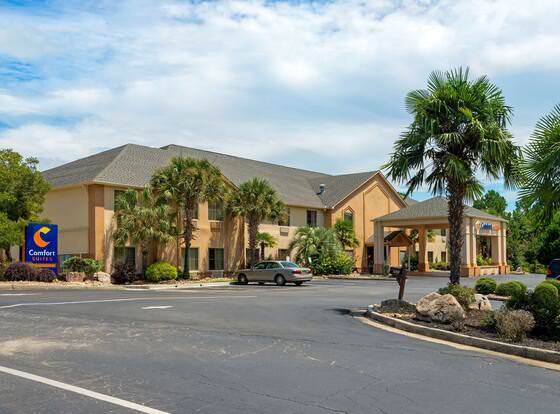 Comfort Suites Milledgeville allows check-in for 18 year-old guests