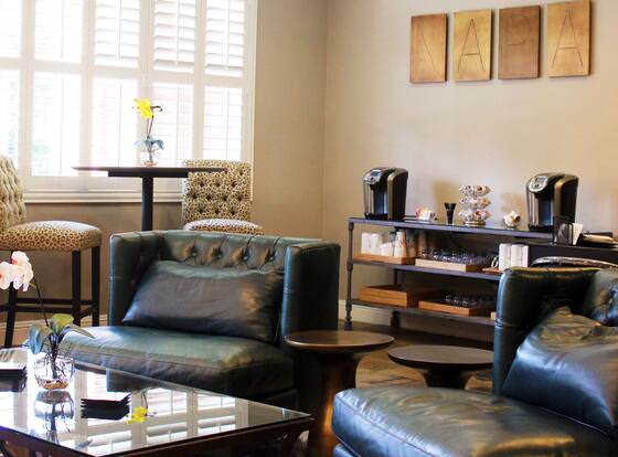 Bel Abri Napa Valley Inn allows check-in for 18 year-old guests