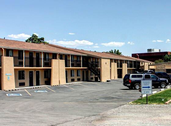 Baymont by Wyndham Grand Junction allows check-in for 18 year-old guests