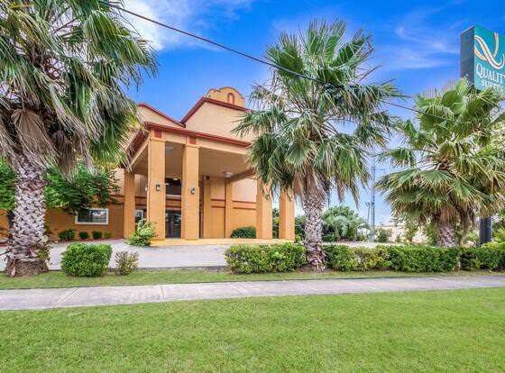 Quality Suites San Antonio allows check-in for 18 year-old guests