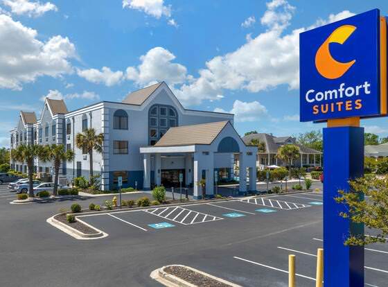Comfort Suites Southport - Oak Island allows check-in for 18 year-old guests
