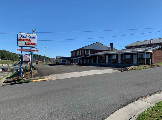 Knob Hill Motor Lodge allows check-in for 18 year-old guests