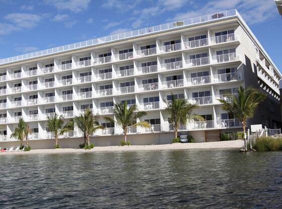 Princess Bayside Beach Hotel allows check-in for 18 year-old guests