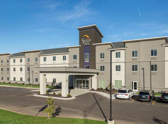 Sleep Inn & Suites Webb City allows check-in for 18 year-old guests
