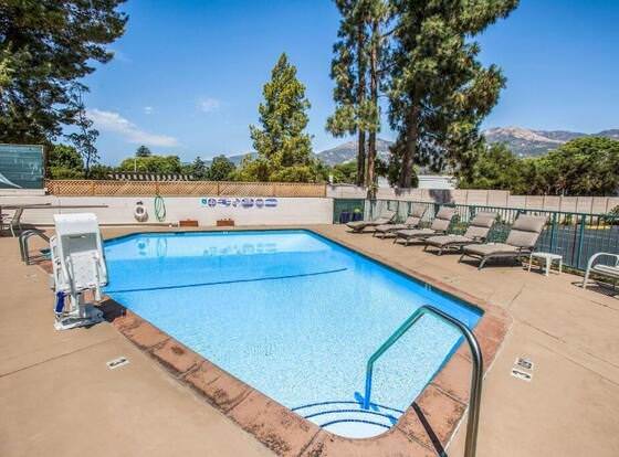 Quality Inn Santa Barbara allows check-in for 18 year-old guests