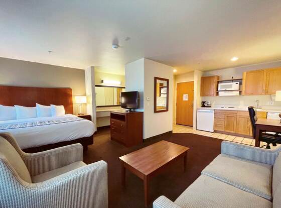 Country Inn & Suites by Radisson, Bend, OR allows check-in for 18 year-old guests