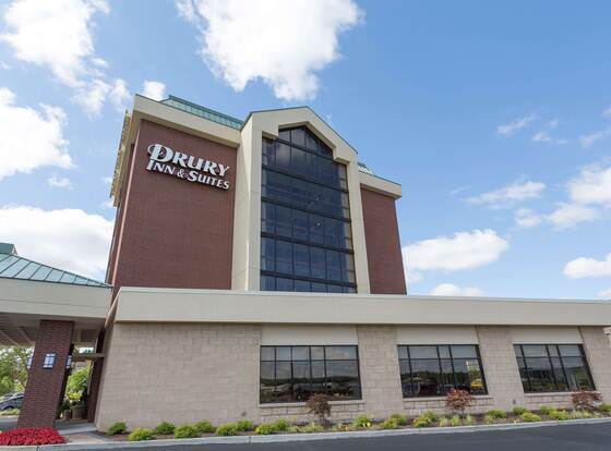 Drury Inn & Suites Southwest St. Louis allows check-in for 18 year-old guests