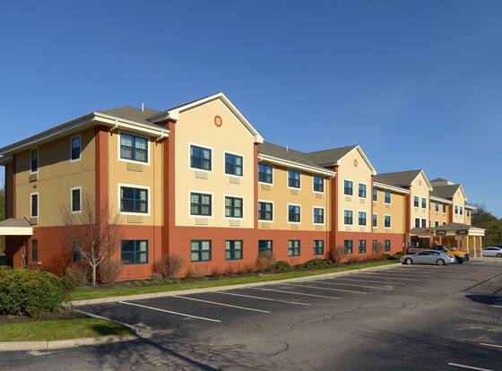 Extended Stay America Suites Foxboro Norton allows check-in for 18 year-old guests
