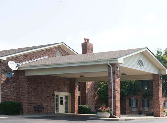 Super 8 by Wyndham Greenfield allows check-in for 18 year-old guests