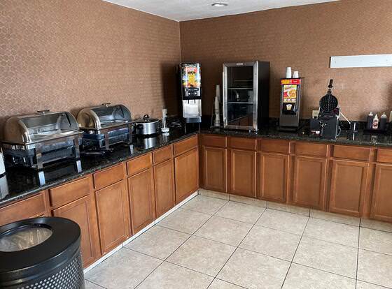 Days Inn & Suites by Wyndham Waterloo allows check-in for 18 year-old guests