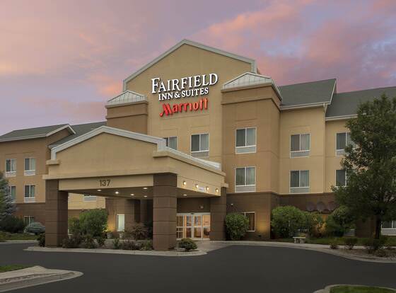 Fairfield Inn and Suites by Marriott Yakima allows check-in for 18 year-old guests