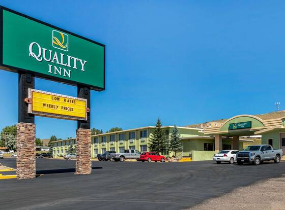 Quality Inn Rawlins I-80 allows check-in for 18 year-old guests