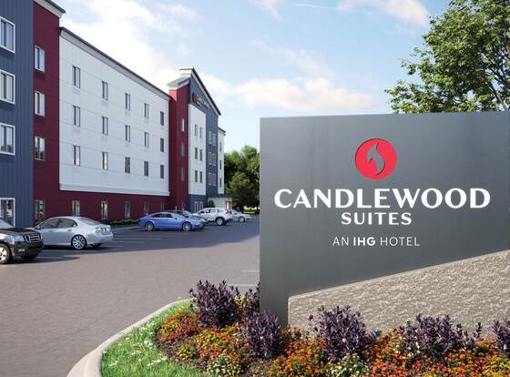 Candlewood Suites Nashville South, An IHG Hotel allows check-in for 18 year-old guests