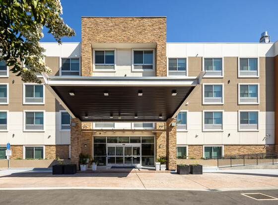 Holiday Inn Express & Suites San Jose Silicon Valley, an IHG Hotel allows check-in for 18 year-old guests